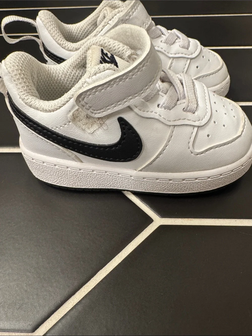 Nike White and Black Velcro Toddler Sneakers